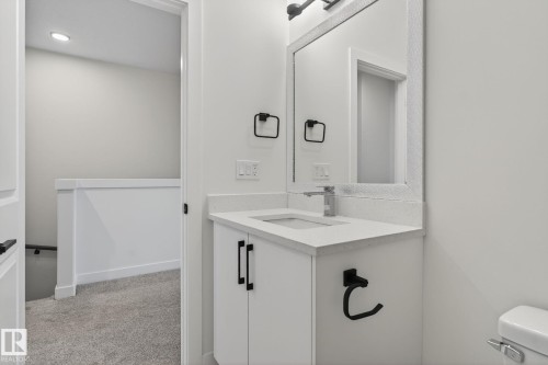 132 Pierwyck Loop, Spruce Grove, AB - Indoor Photo Showing Bathroom