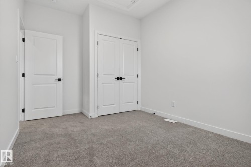 132 Pierwyck Loop, Spruce Grove, AB - Indoor Photo Showing Other Room