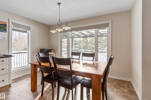 75042 Twp Road 464, Rural Wetaskiwin County, AB - Indoor Photo Showing Dining Room