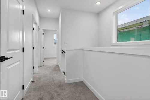 134 Pierwyck Loop, Spruce Grove, AB - Indoor Photo Showing Other Room