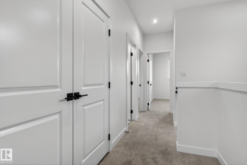 134 Pierwyck Loop, Spruce Grove, AB - Indoor Photo Showing Other Room