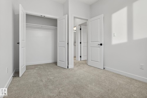 134 Pierwyck Loop, Spruce Grove, AB - Indoor Photo Showing Other Room