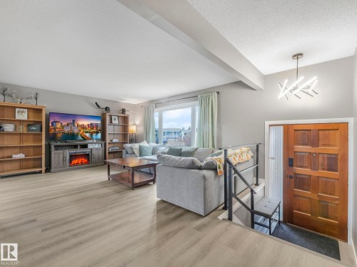 13903 95 Street, Edmonton, AB - Indoor