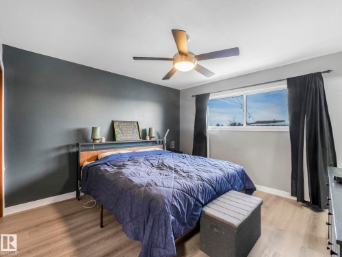 13903 95 Street, Edmonton, AB - Indoor Photo Showing Bedroom