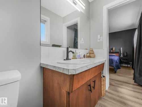 13903 95 Street, Edmonton, AB - Indoor Photo Showing Bathroom