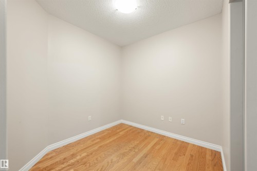 218 12408 15 Avenue, Edmonton, AB - Indoor Photo Showing Other Room