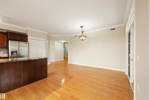 218 12408 15 Avenue, Edmonton, AB - Indoor Photo Showing Kitchen