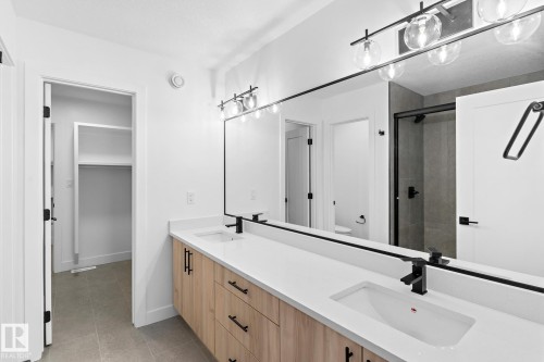107 Hilton Cove, Spruce Grove, AB - Indoor Photo Showing Bathroom