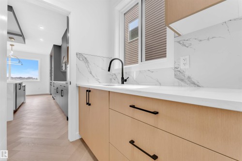 404 Pine Point(E), Leduc, AB - Indoor