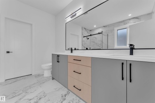 404 Pine Point(E), Leduc, AB - Indoor Photo Showing Bathroom