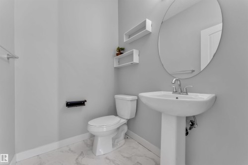 6664 Cardinal Road, Edmonton, AB - Indoor Photo Showing Bathroom