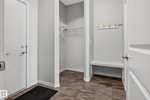 2031 51 Street, Edmonton, AB - Indoor