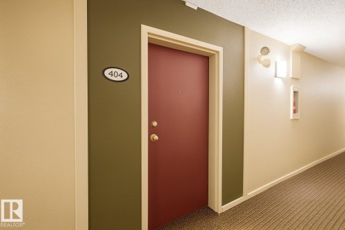 404 3610 43 Avenue, Edmonton, AB - Indoor Photo Showing Other Room