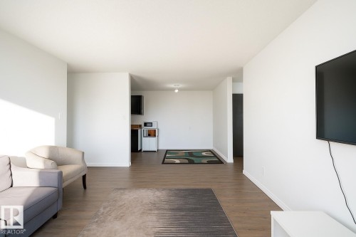404 3610 43 Avenue, Edmonton, AB - Indoor