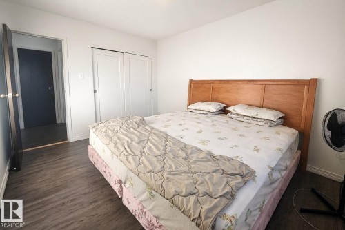 404 3610 43 Avenue, Edmonton, AB - Indoor Photo Showing Bedroom