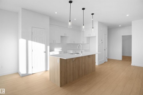 2116 210 Street, Edmonton, AB - Indoor Photo Showing Kitchen With Upgraded Kitchen