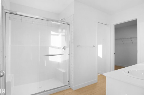 2116 210 Street, Edmonton, AB - Indoor Photo Showing Bathroom