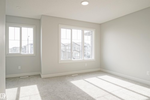 17639 46 Street, Edmonton, AB - Indoor Photo Showing Other Room
