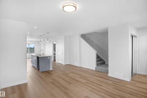 18137 73A Street, Edmonton, AB - Indoor Photo Showing Kitchen