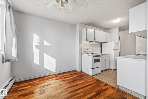 702 10015 119 Street, Edmonton, AB - Indoor Photo Showing Kitchen