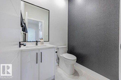 4 Chambery Crescent, St. Albert, AB - Indoor Photo Showing Bathroom