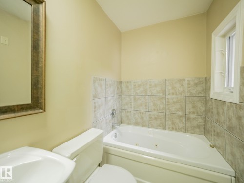 11163 69 Street, Edmonton, AB - Indoor Photo Showing Bathroom