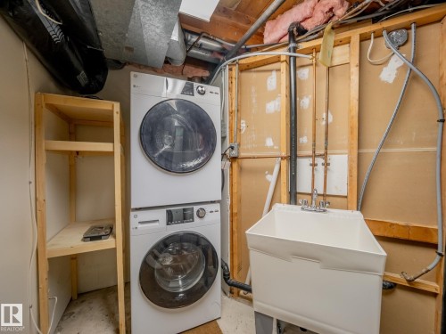 11163 69 Street, Edmonton, AB - Indoor Photo Showing Laundry Room