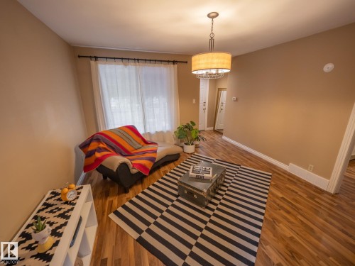 11163 69 Street, Edmonton, AB - Indoor Photo Showing Other Room