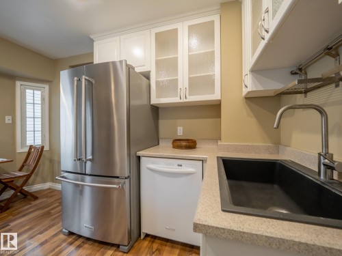 11163 69 Street, Edmonton, AB - Indoor Photo Showing Kitchen