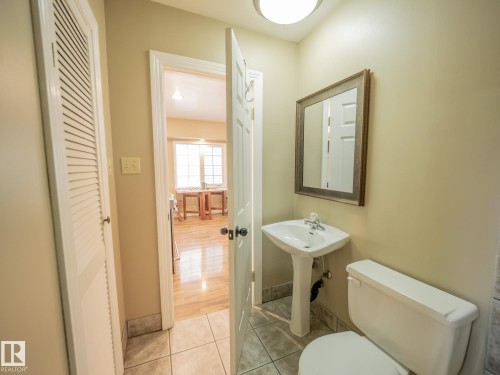 11163 69 Street, Edmonton, AB - Indoor Photo Showing Bathroom