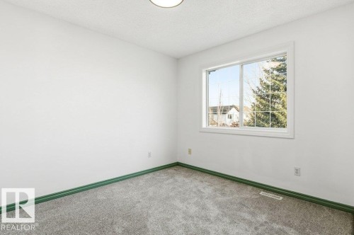 1112 118A Street Nw, Edmonton, AB - Indoor Photo Showing Other Room