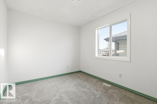 1112 118A Street Nw, Edmonton, AB - Indoor Photo Showing Other Room