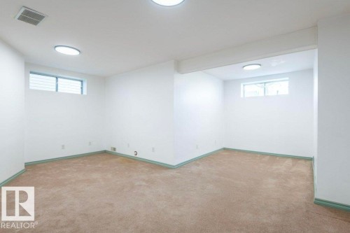 1112 118A Street Nw, Edmonton, AB - Indoor Photo Showing Other Room