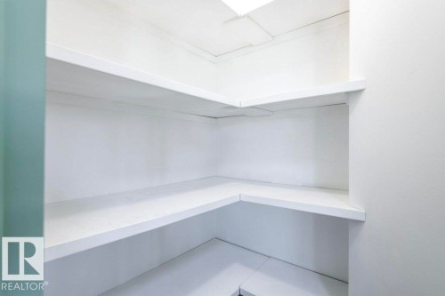 View of pantry - 1112 118A Street Nw, Edmonton, AB - Indoor