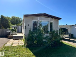 7 Hillcrest Drive  Edmonton, AB T6P 1J1