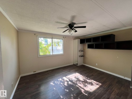 7 Hillcrest Drive, Edmonton, AB - Indoor Photo Showing Other Room