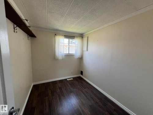 7 Hillcrest Drive, Edmonton, AB - Indoor Photo Showing Other Room