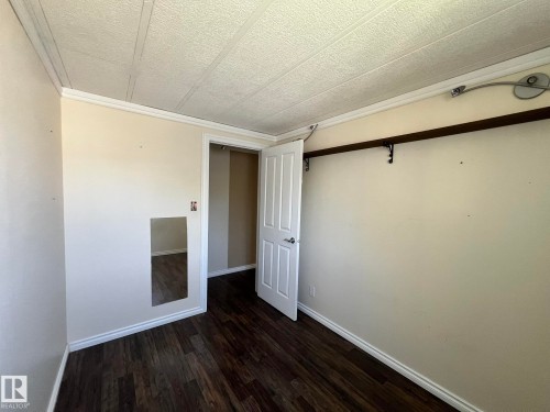 7 Hillcrest Drive, Edmonton, AB - Indoor Photo Showing Other Room