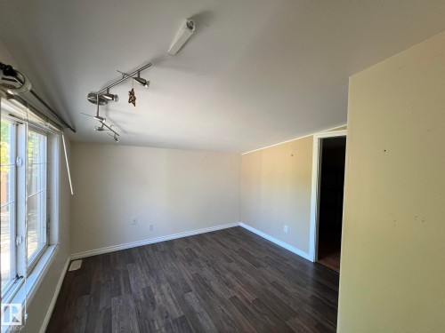 7 Hillcrest Drive, Edmonton, AB - Indoor Photo Showing Other Room