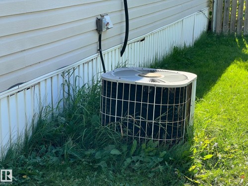 7 Hillcrest Drive, Edmonton, AB - 