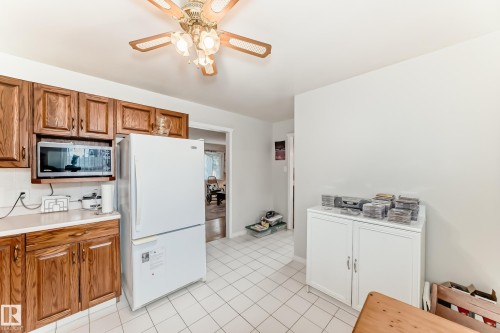 8602 158 Street, Edmonton, AB - Indoor Photo Showing Kitchen