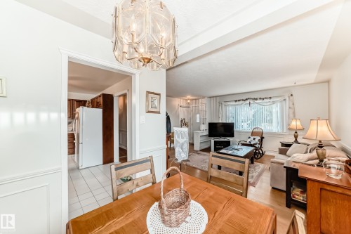 8602 158 Street, Edmonton, AB - Indoor