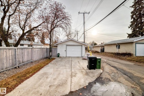 8602 158 Street, Edmonton, AB - Outdoor