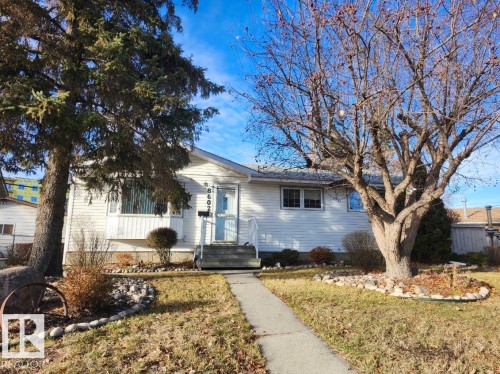 8602 158 Street, Edmonton, AB - Outdoor