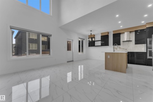 3512 41 Avenue, Beaumont, AB - Indoor Photo Showing Kitchen