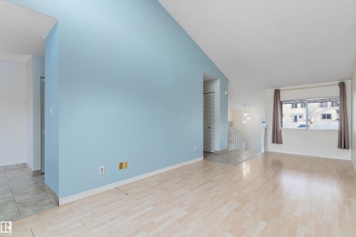 3415 48 Street, Edmonton, AB - Indoor Photo Showing Other Room