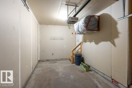 70 14208 36 Street, Edmonton, AB - Indoor Photo Showing Garage