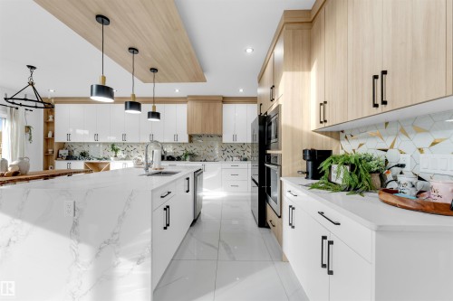 3822 42 Avenue, Beaumont, AB - Indoor Photo Showing Kitchen With Upgraded Kitchen
