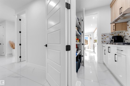 3822 42 Avenue, Beaumont, AB - Indoor Photo Showing Other Room