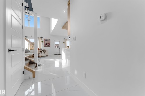 3822 42 Avenue, Beaumont, AB - Indoor Photo Showing Other Room